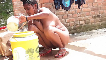 Mature Indian Woman Rinses Off Her Pussy With Soap In Explicit Video