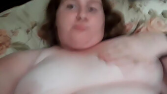 Chubby Slut Gets Fucked On Webcam