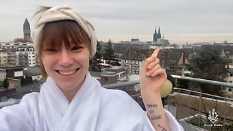 Amateur Couple'S Outdoor Quickie With Cathedral Backdrop