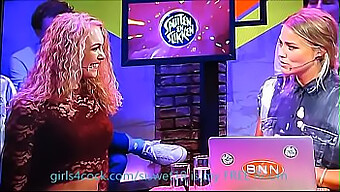 Junte-Se Ao Meu Bate-Papo Gratuito Em Www.Siswet.Com/Siswet Durante Um Programa De Tv Ao Vivo