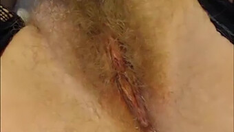 Amateur Webcam Video Of A Blonde'S Hairy Pussy Closeup