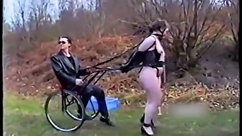 Bdsm-Ponygirls Underkaster Seg Dominans