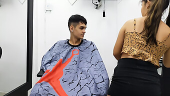 Cô Gái Của Barber Thổi Kèn Sâu Và Bị Đánh Đập Trước Khi Xuất Tinh