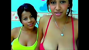 Lesbianas brasileñas hispanas hablando el sensual encuentro de Dulce y Ana