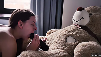 De Top Hoogtepunten Van 2018 Op Plushies Tv Met Video'S Met Slaapzaal, Student En Thema