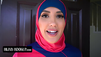 Pemilik Rumah Arab Menikmati Blowjob Dan Facial Dari Istri Penyewa