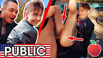 Verejný Sex S Zrelou Nemeckou Milf Rubinou, Takmer Babičkou