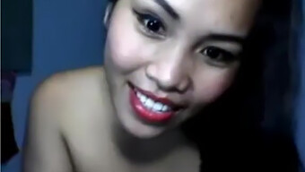 Filipina Webcam Girl Indulges In Solo Play